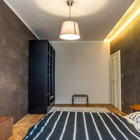 Exclusive 3 Bedroom Top-Notch Flat, Great Location ปราก ภายนอก รูปภาพ