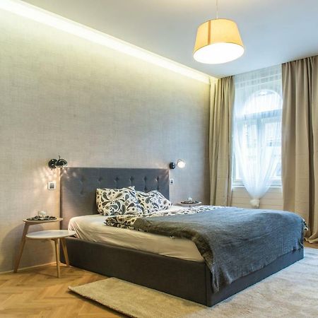Exclusive 3 Bedroom Top-Notch Flat, Great Location ปราก ภายนอก รูปภาพ