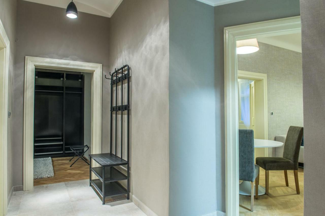 Exclusive 3 Bedroom Top-Notch Flat, Great Location ปราก ภายนอก รูปภาพ