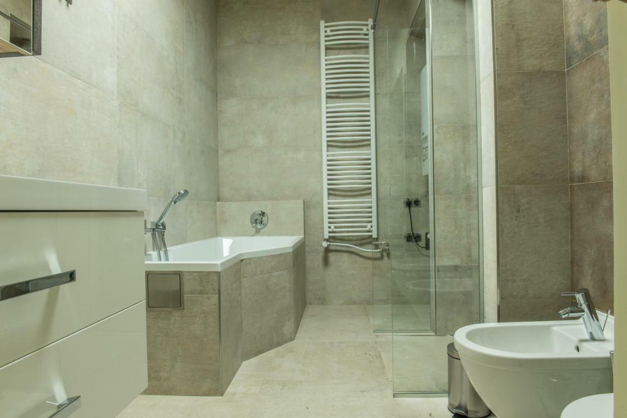 Exclusive 3 Bedroom Top-Notch Flat, Great Location ปราก ภายนอก รูปภาพ