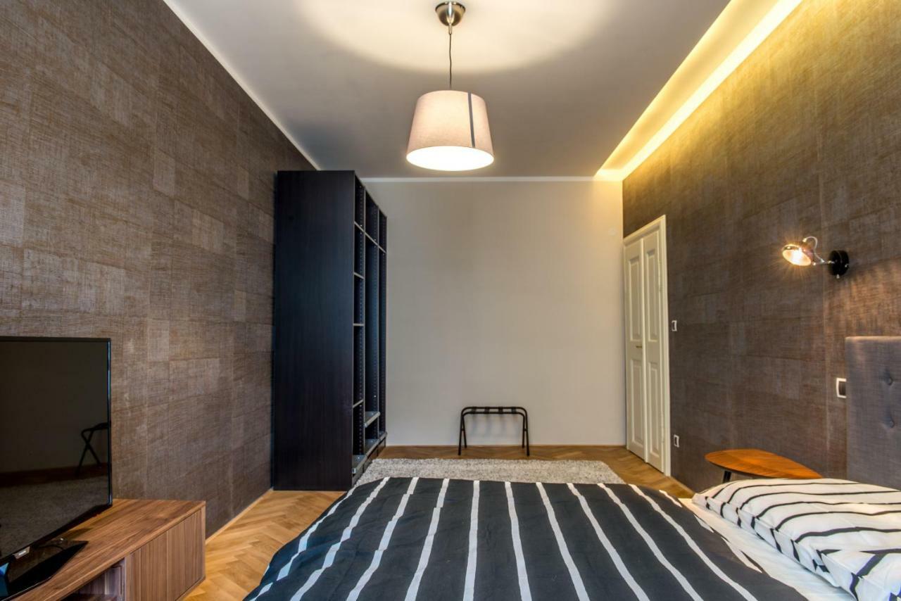 Exclusive 3 Bedroom Top-Notch Flat, Great Location ปราก ภายนอก รูปภาพ