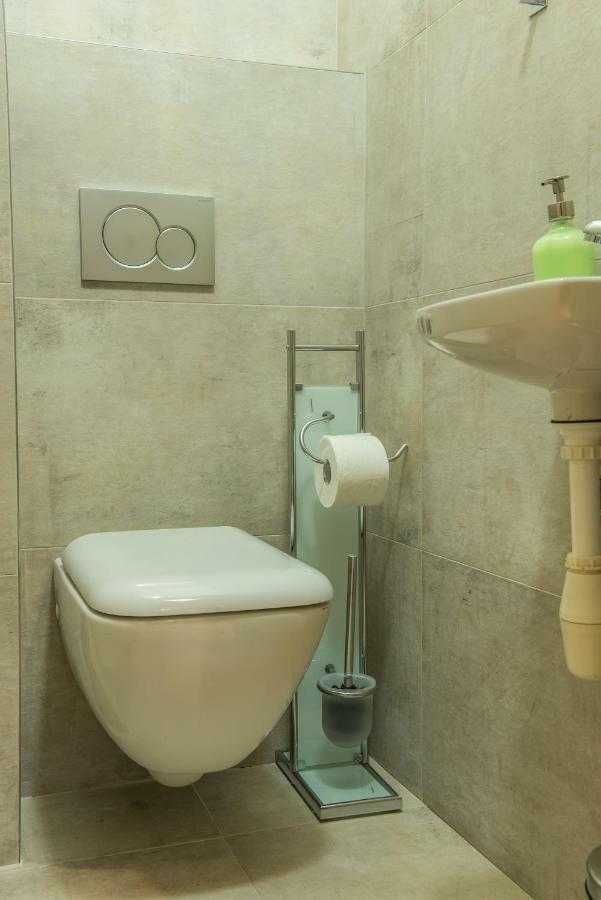 Exclusive 3 Bedroom Top-Notch Flat, Great Location ปราก ภายนอก รูปภาพ