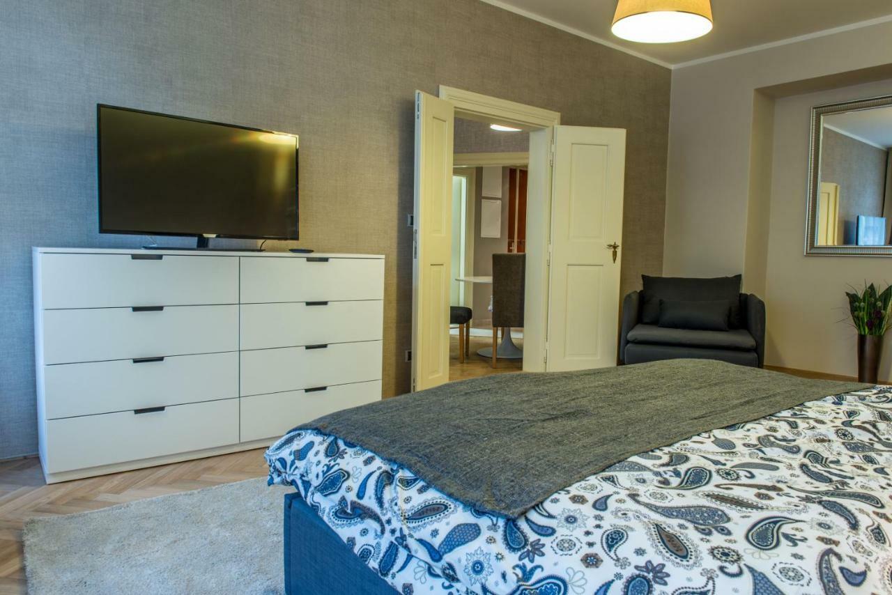 Exclusive 3 Bedroom Top-Notch Flat, Great Location ปราก ภายนอก รูปภาพ