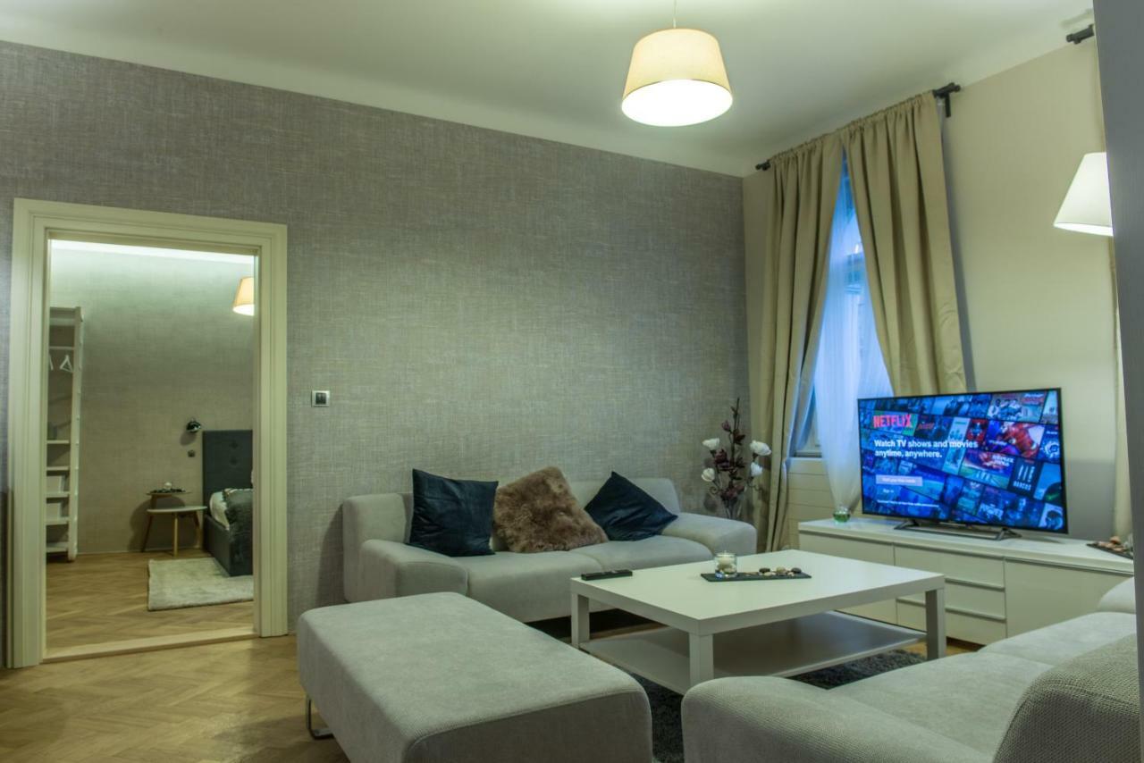 Exclusive 3 Bedroom Top-Notch Flat, Great Location ปราก ภายนอก รูปภาพ