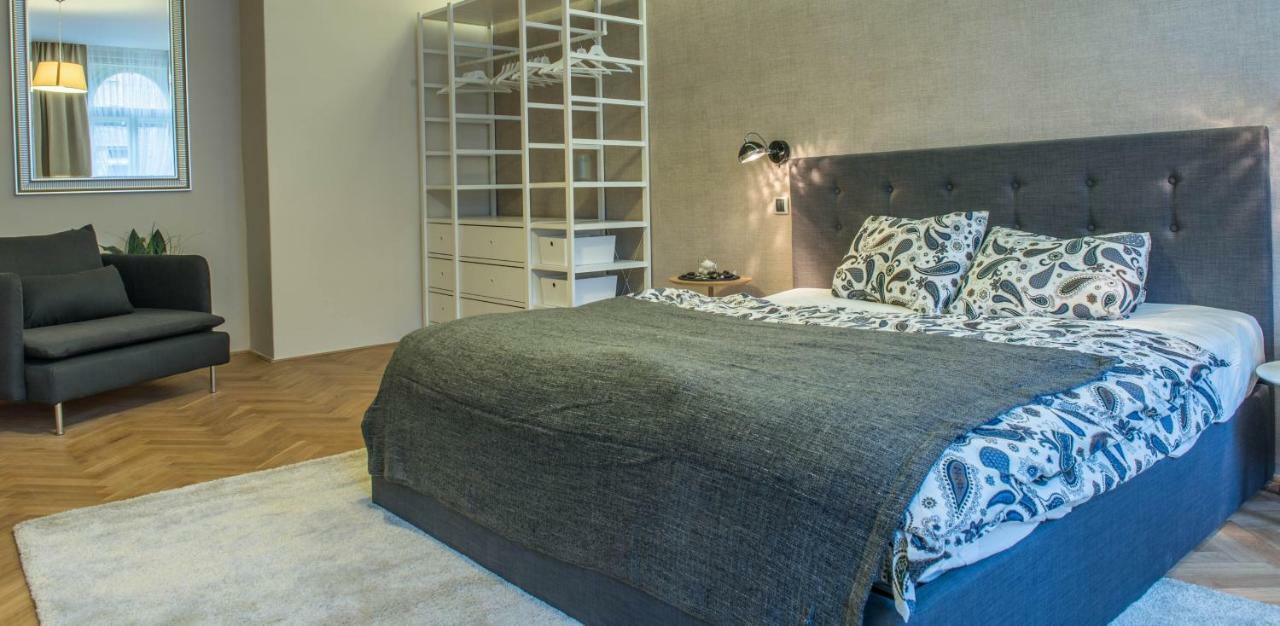 Exclusive 3 Bedroom Top-Notch Flat, Great Location ปราก ภายนอก รูปภาพ